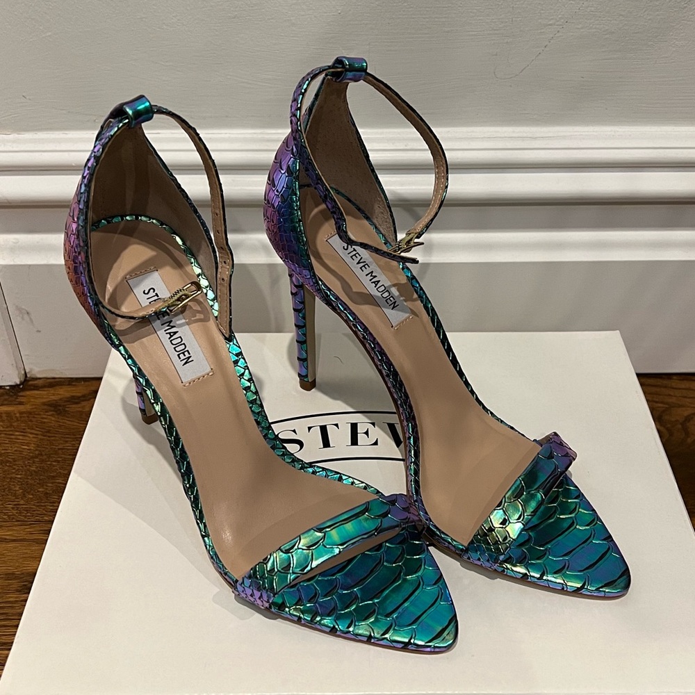 Steve Madden, Size 8, high heeled sandals with ankle strap.